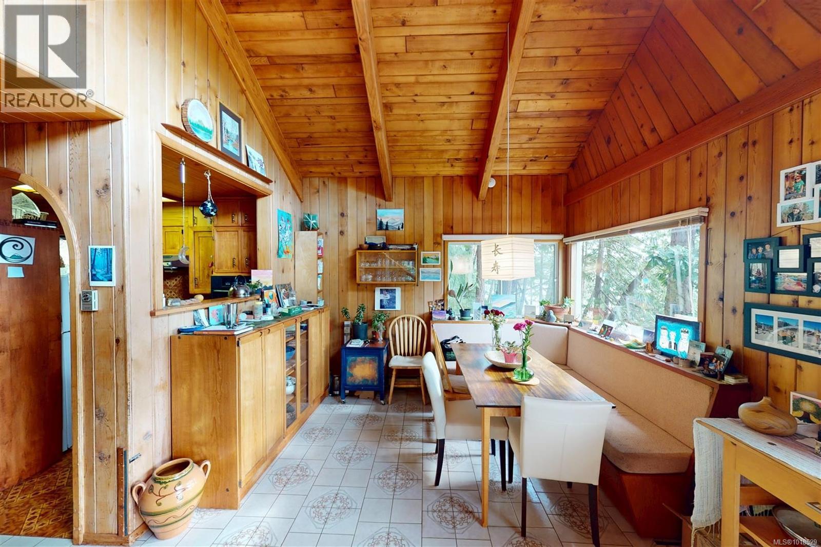 525 Whaletown Rd, Cortes Island, British Columbia  V0P 1Z0 - Photo 13 - 1018529