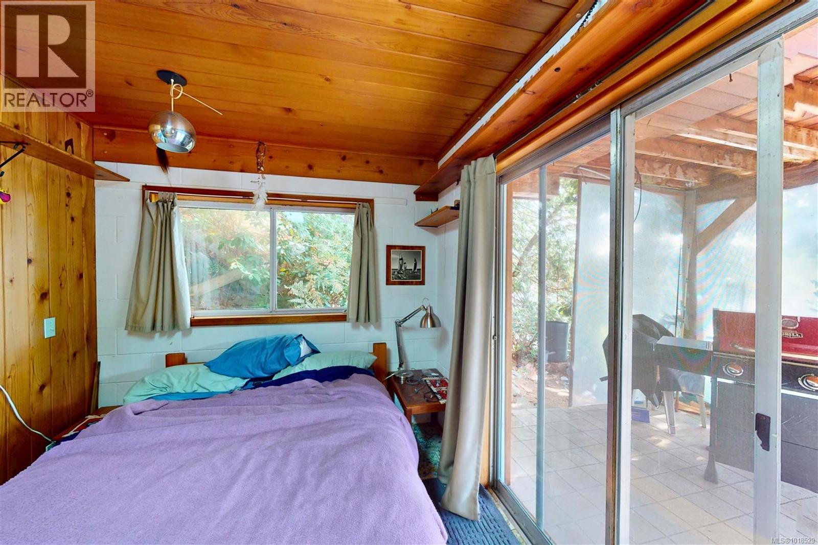 525 Whaletown Rd, Cortes Island, British Columbia  V0P 1Z0 - Photo 24 - 1018529