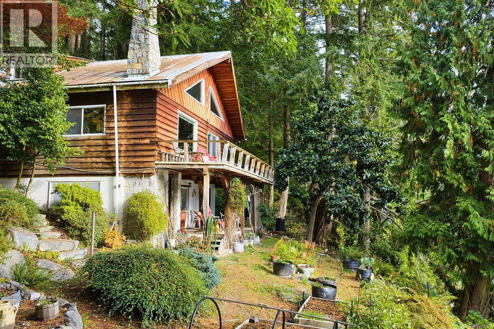 525 Whaletown Rd, Cortes Island, British Columbia  V0P 1Z0 - Photo 29 - 1018529