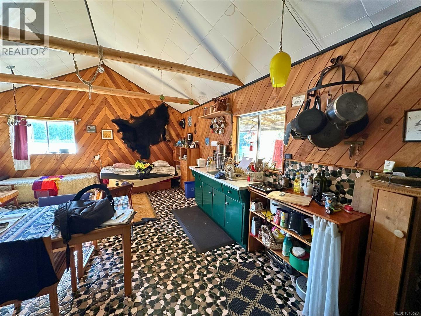 525 Whaletown Rd, Cortes Island, British Columbia  V0P 1Z0 - Photo 36 - 1018529