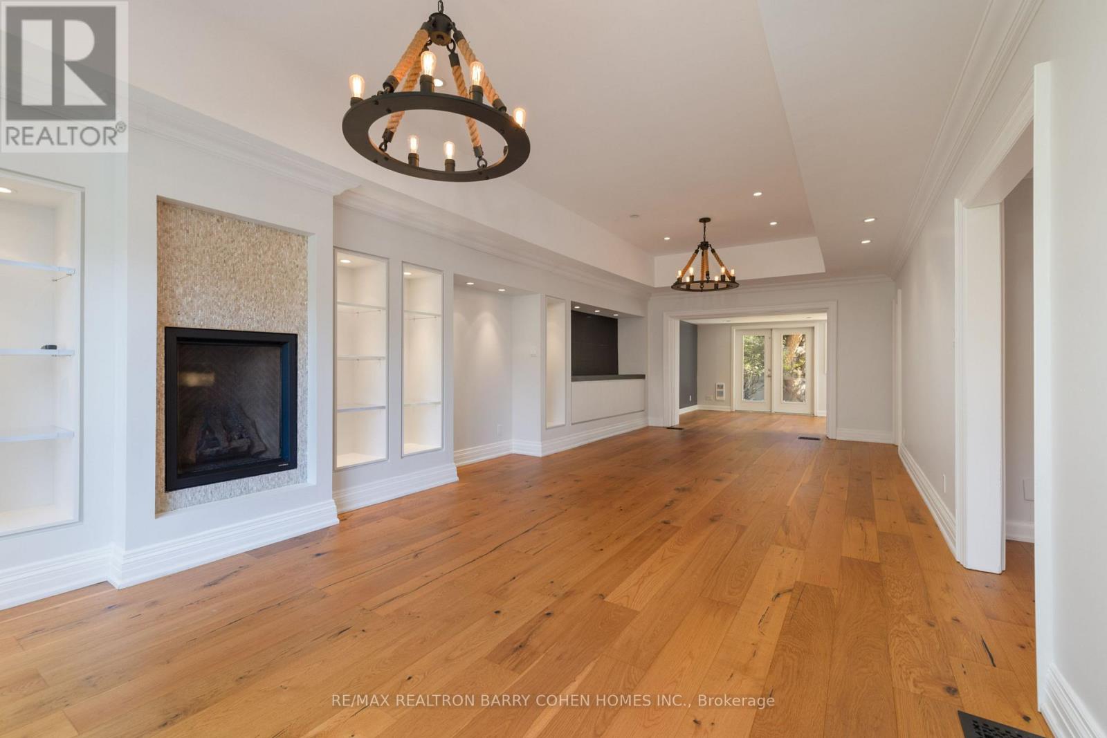 29 Glen Rush Boulevard, Toronto, Ontario  M5N 2T4 - Photo 2 - C12487712