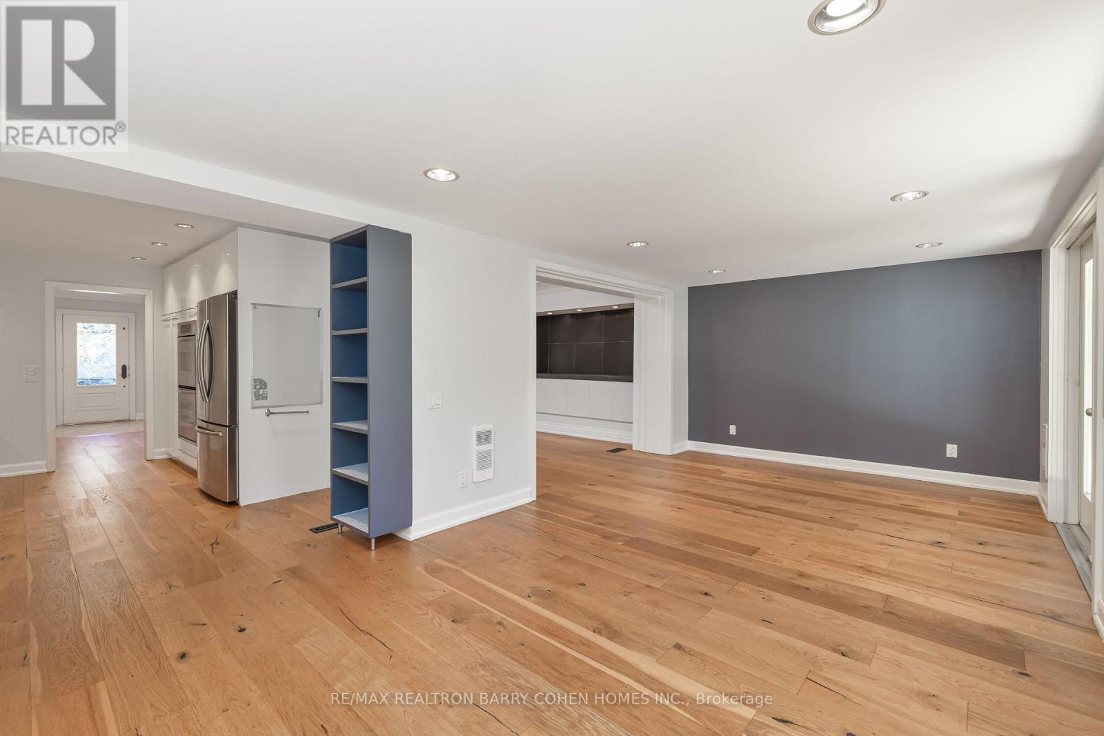 29 Glen Rush Boulevard, Toronto, Ontario  M5N 2T4 - Photo 9 - C12487712