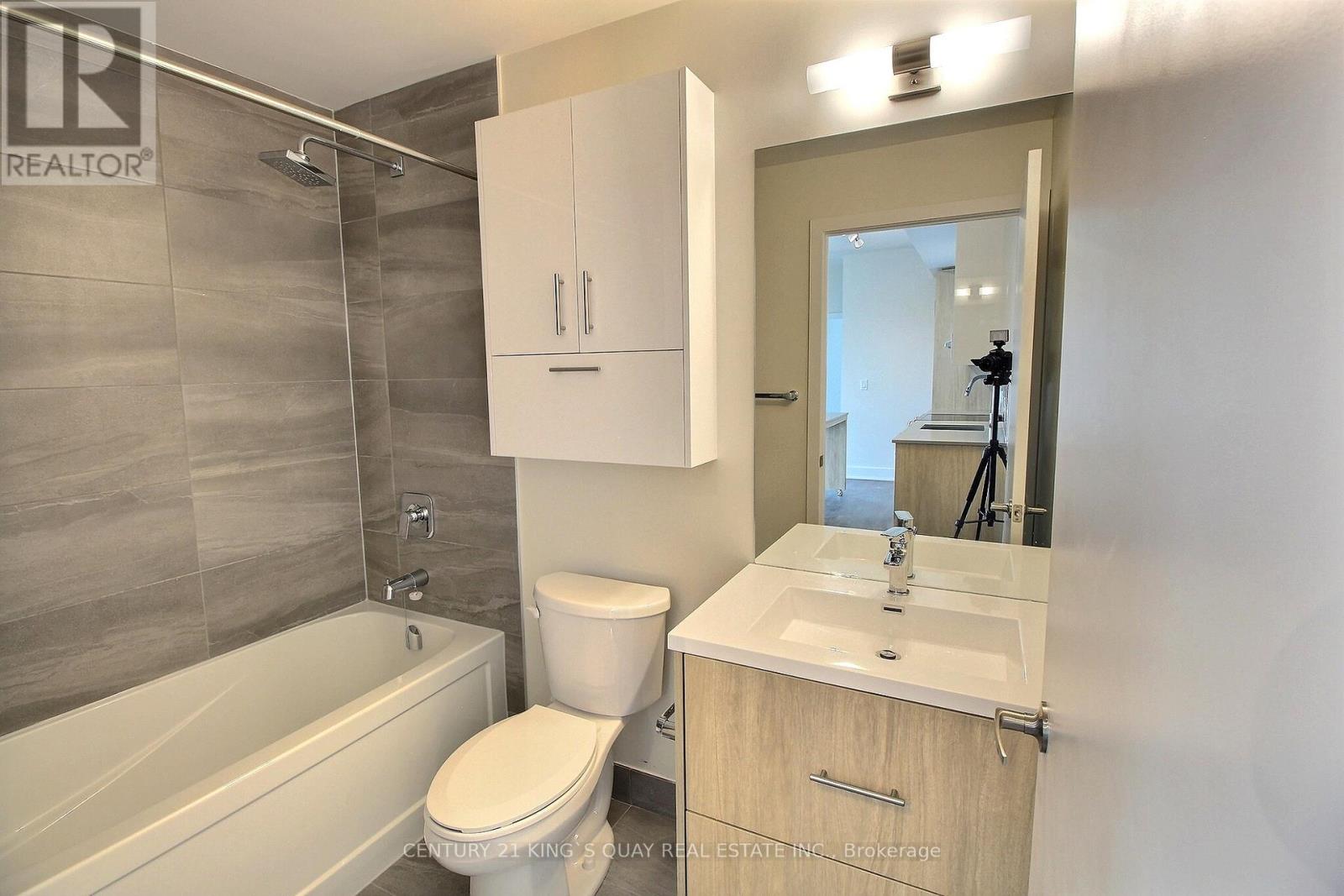 2211 - 188 Fairview Mall Drive, Toronto, Ontario  M2J 0H7 - Photo 8 - C12487718