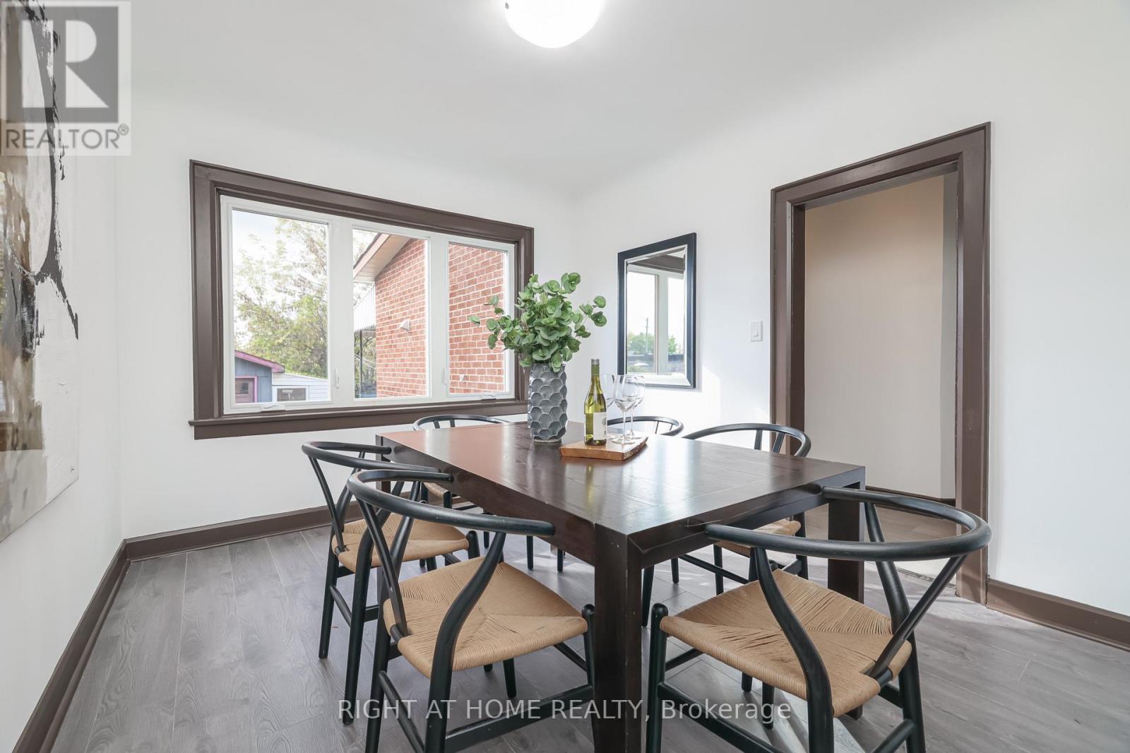 20 Winona Drive, Toronto, Ontario  M6G 3S6 - Photo 10 - C12487721