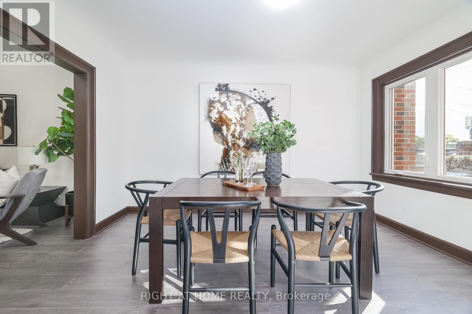 20 Winona Drive, Toronto, Ontario  M6G 3S6 - Photo 11 - C12487721