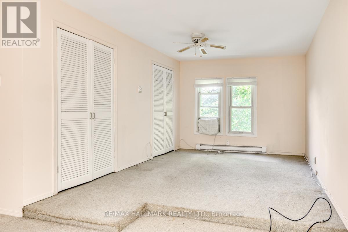 5 Bowmore Road, Toronto, Ontario  M4L 3H6 - Photo 11 - E12487676