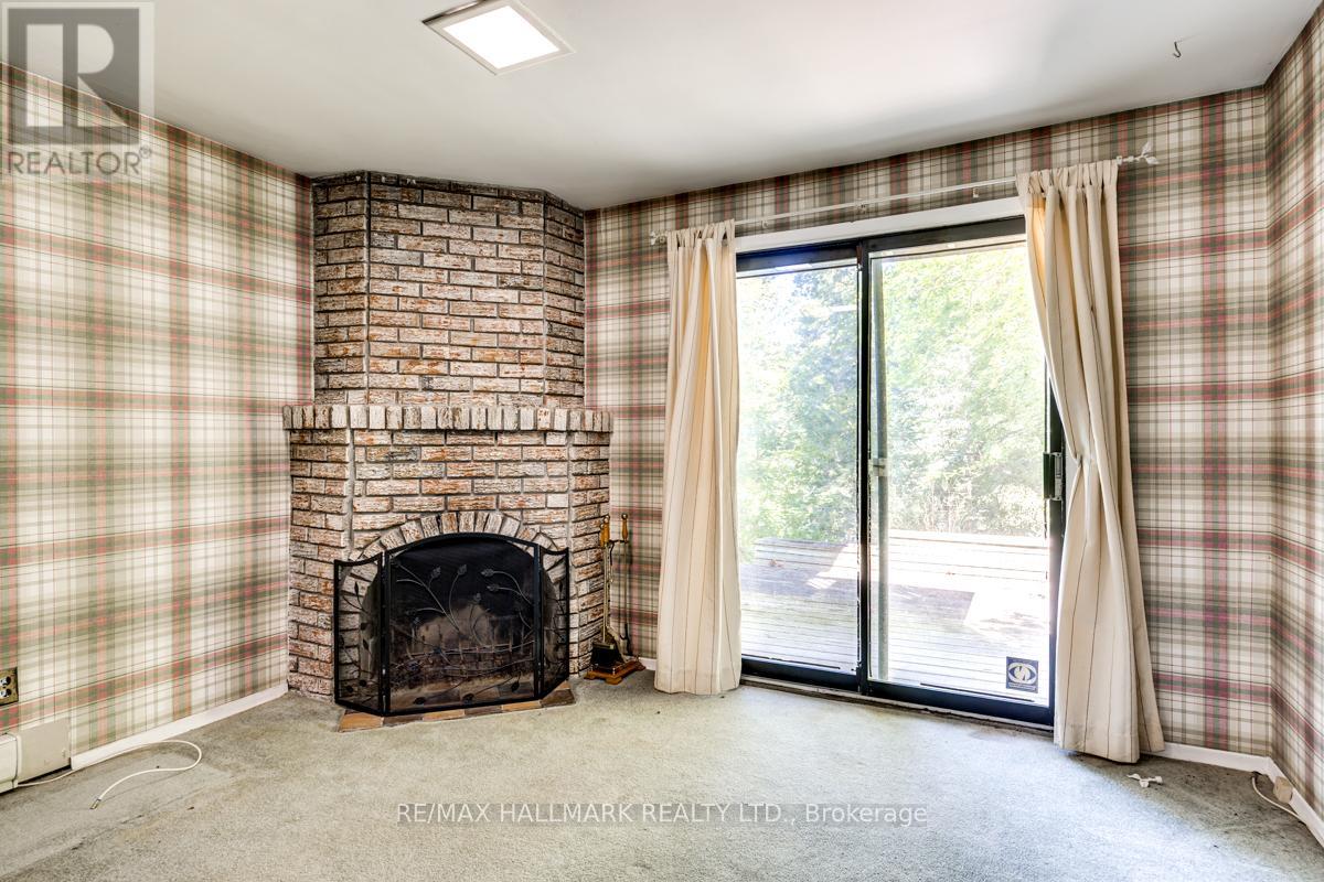 5 Bowmore Road, Toronto, Ontario  M4L 3H6 - Photo 16 - E12487676