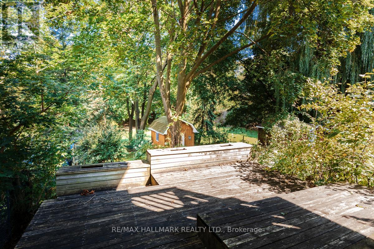 5 Bowmore Road, Toronto, Ontario  M4L 3H6 - Photo 20 - E12487676