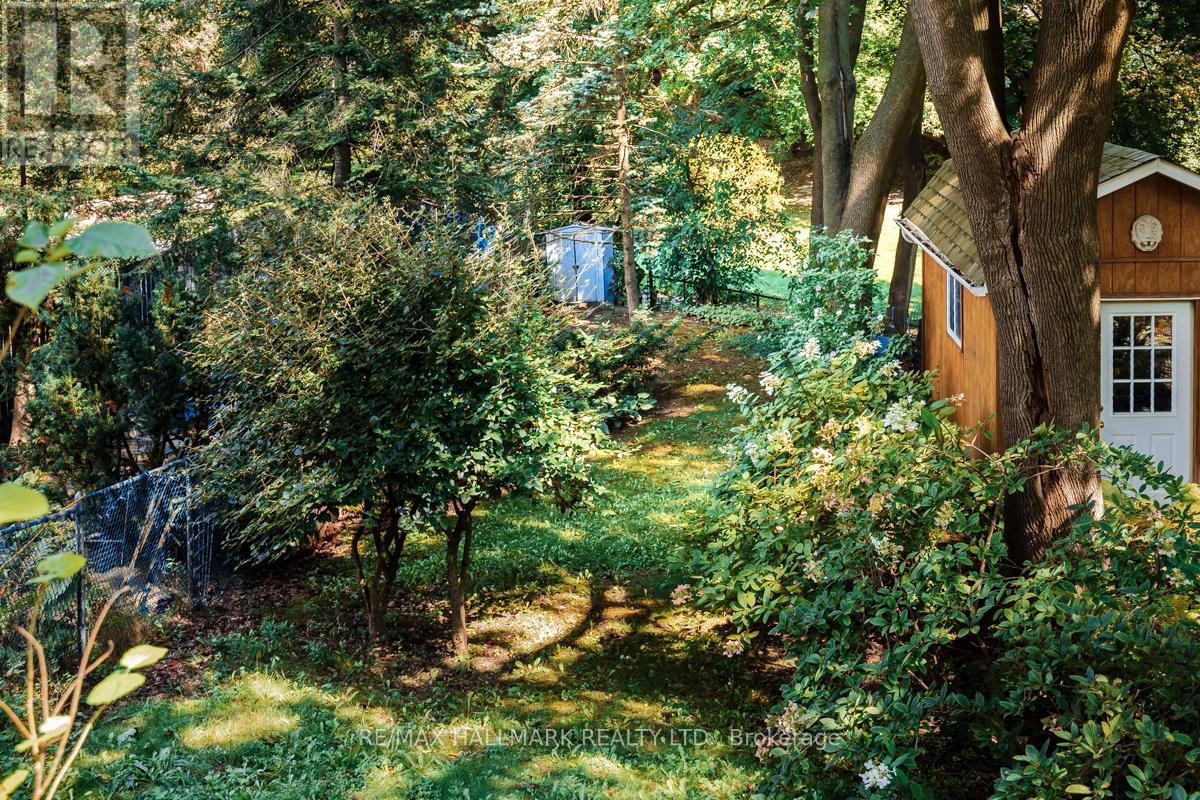 5 Bowmore Road, Toronto, Ontario  M4L 3H6 - Photo 21 - E12487676