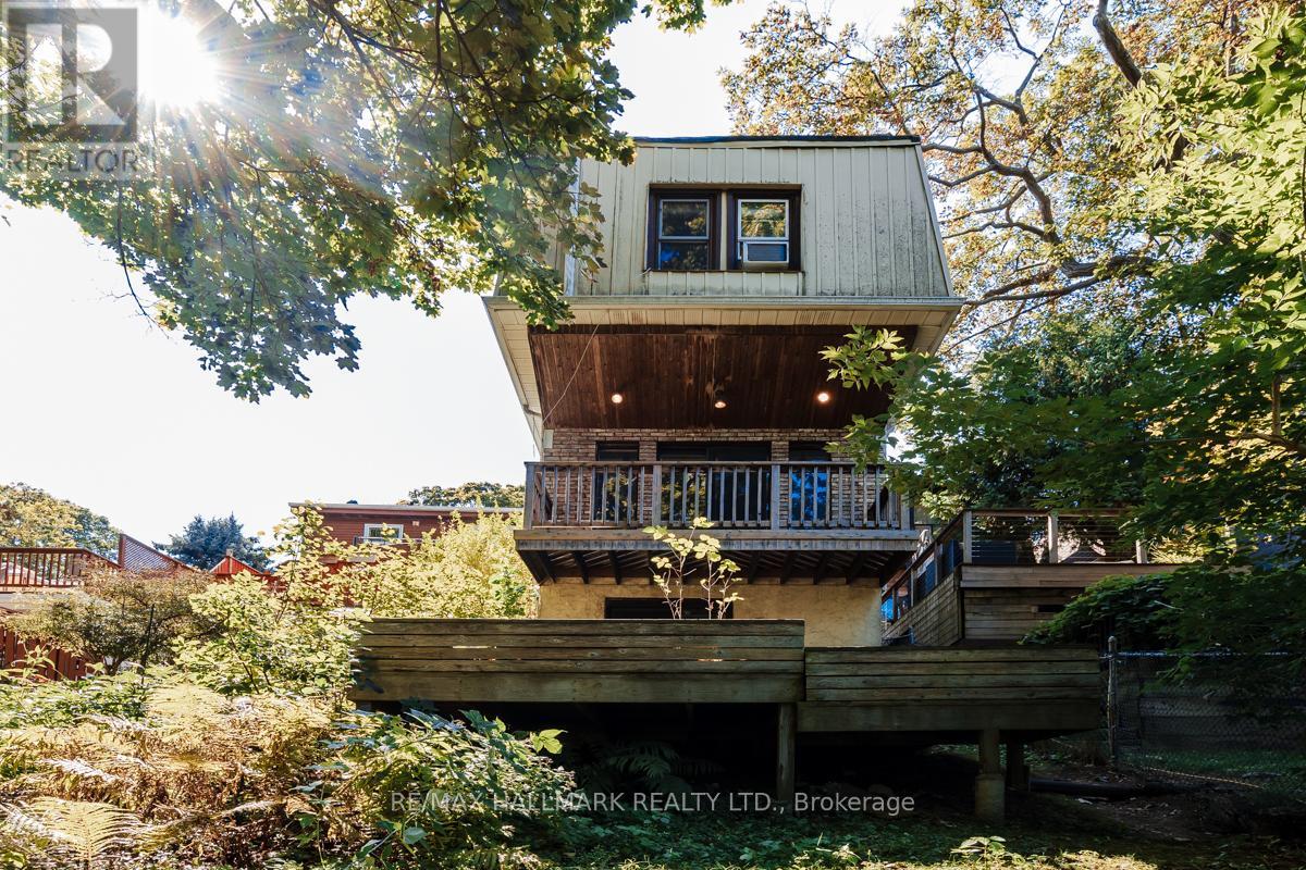 5 Bowmore Road, Toronto, Ontario  M4L 3H6 - Photo 23 - E12487676