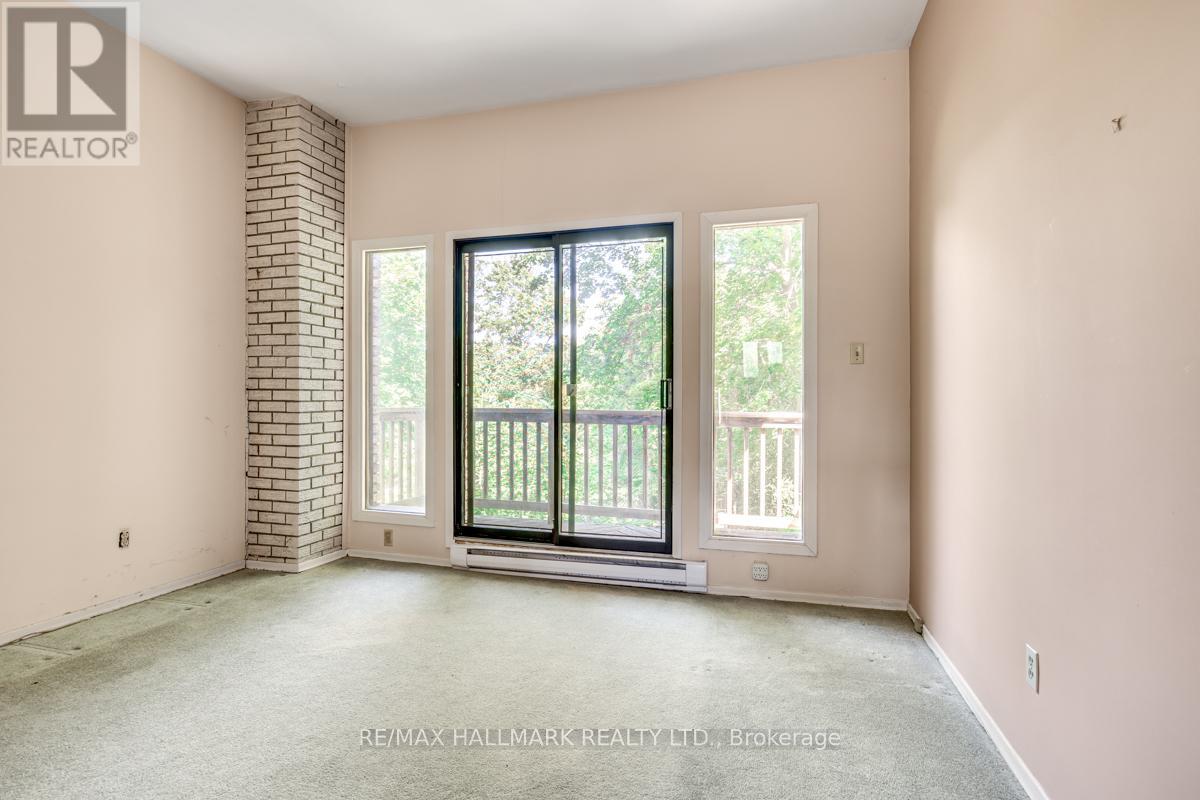 5 Bowmore Road, Toronto, Ontario  M4L 3H6 - Photo 7 - E12487676