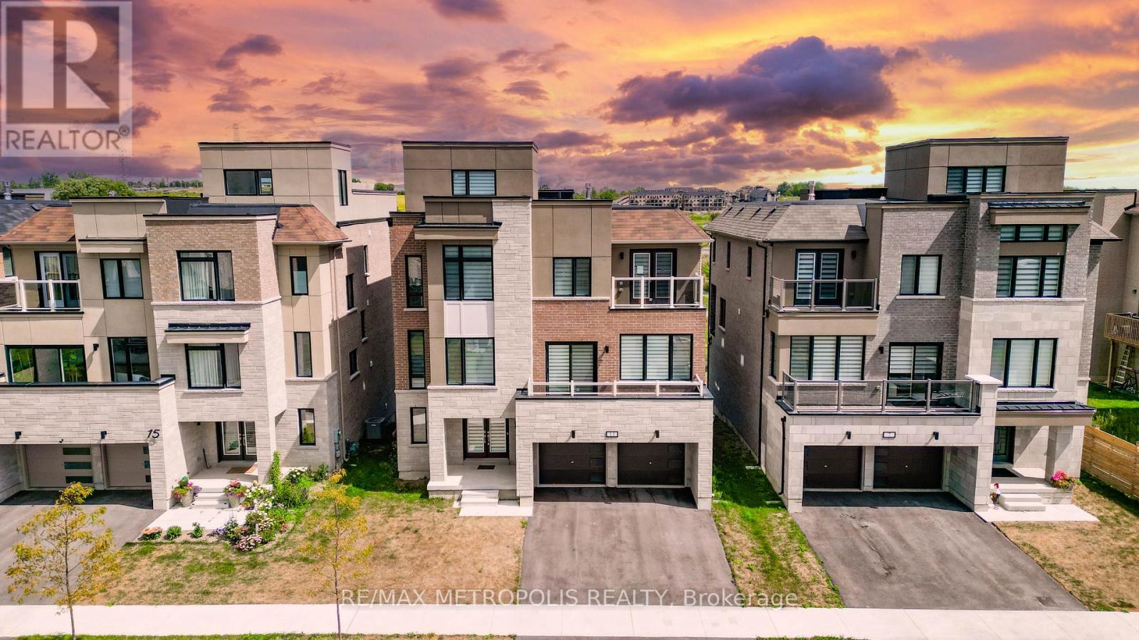 11 YACHT DRIVE, Clarington, Ontario