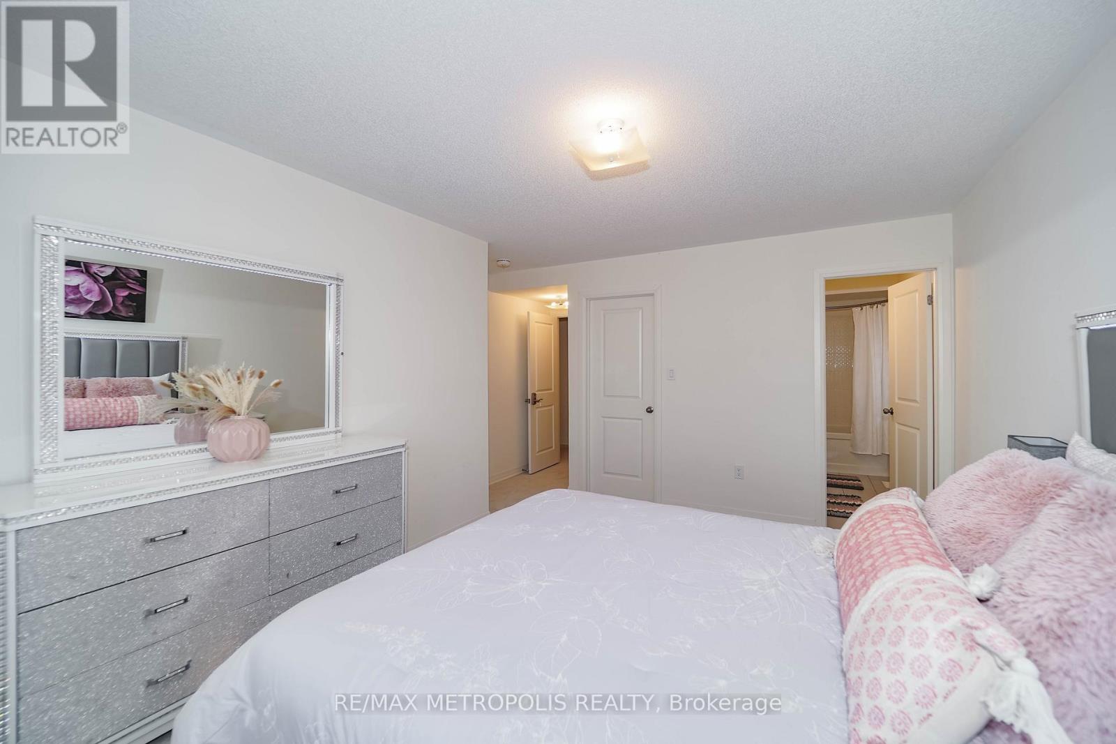 11 Yacht Drive, Clarington, Ontario  L1C 4B1 - Photo 35 - E12487694