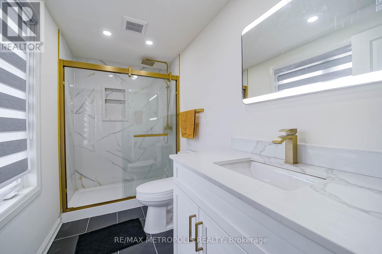 11 Yacht Drive, Clarington, Ontario  L1C 4B1 - Photo 6 - E12487694