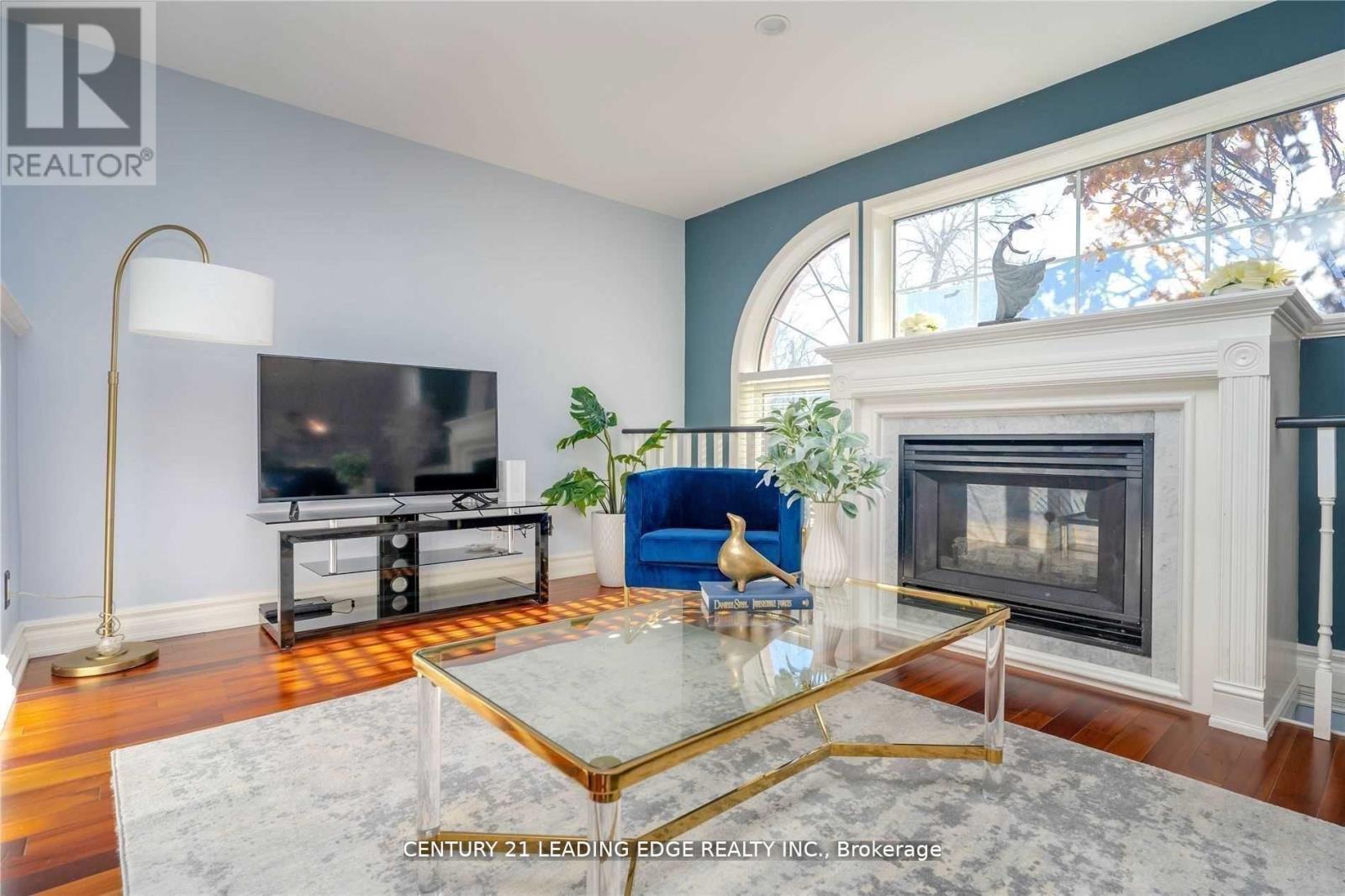 507 Dunlop Street, Whitby, Ontario  L1N 1V3 - Photo 5 - E12487711