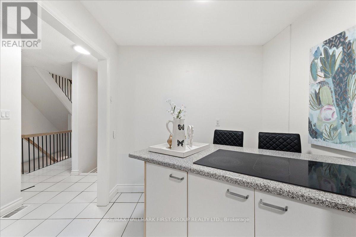 1238 Charlotte Circle, Pickering, Ontario  L1V 3P8 - Photo 8 - E12487716