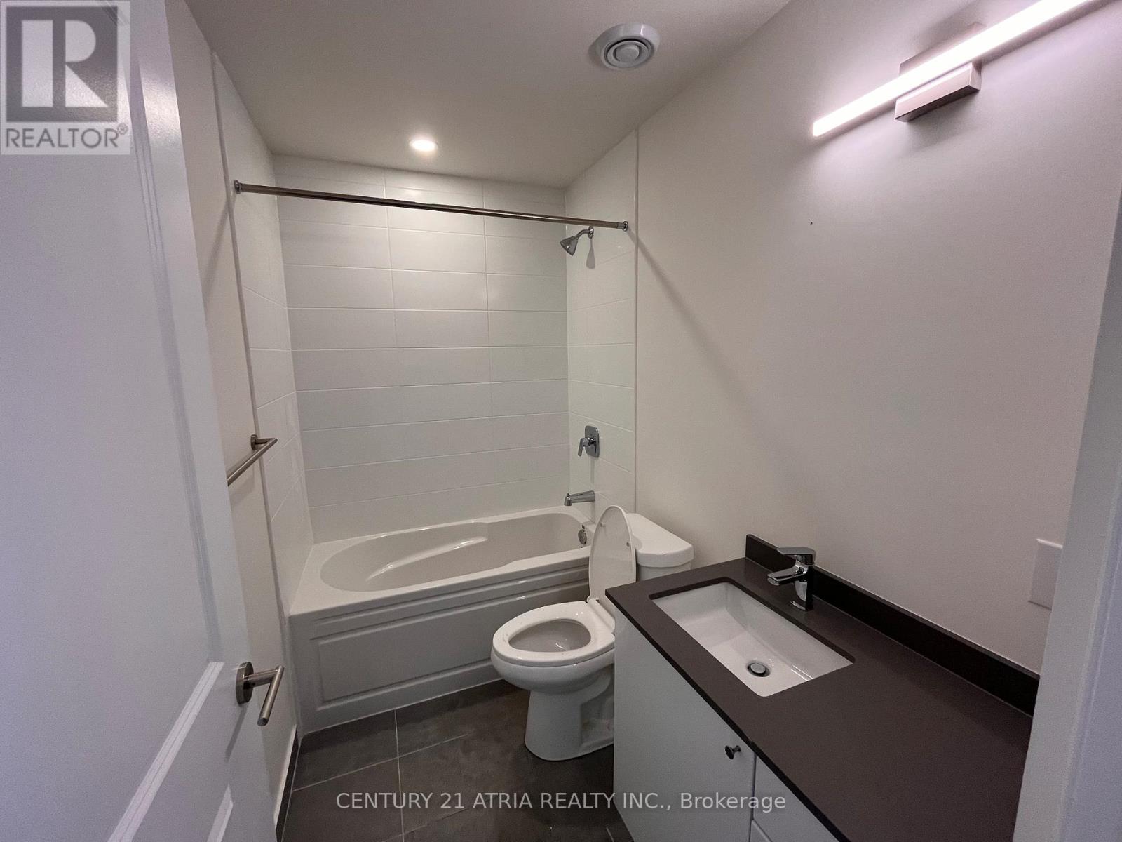 2101 - 3260 Sheppard Avenue, Toronto, Ontario  M1T 3K3 - Photo 3 - E12487726