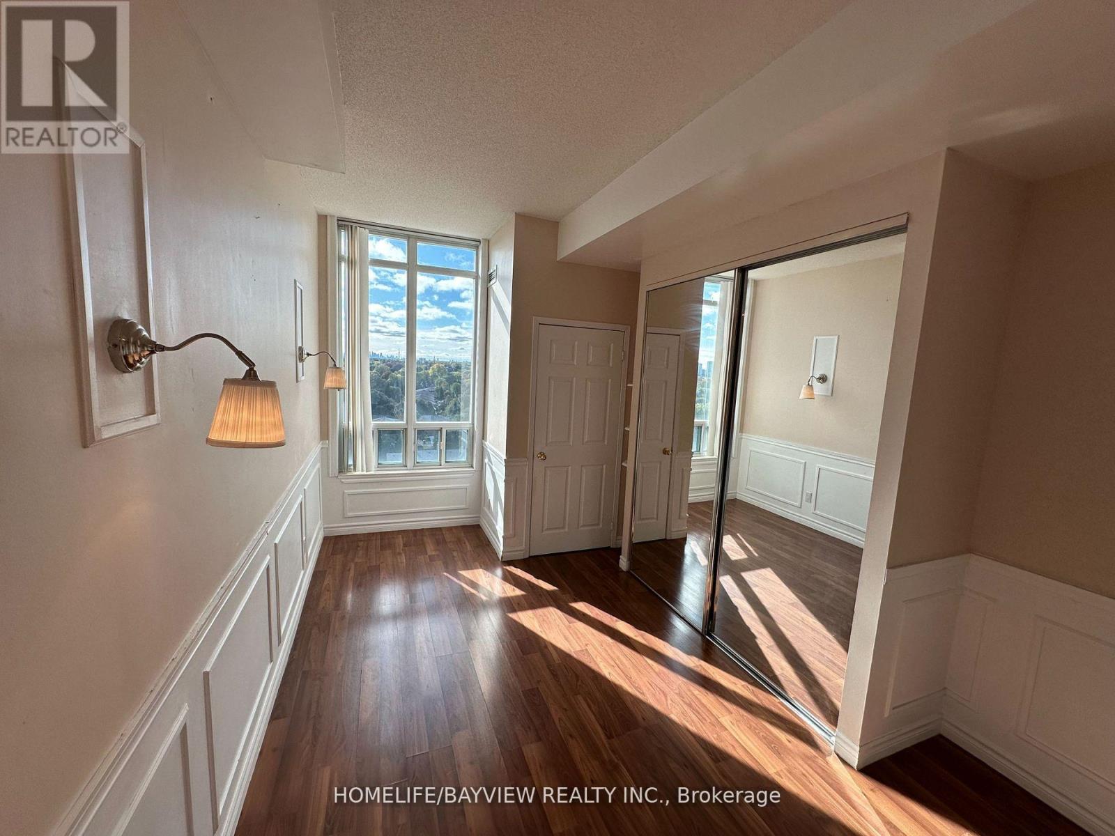 Ph107 - 5 Emerald Lane, Vaughan, Ontario  L4J 8P7 - Photo 11 - N12487695