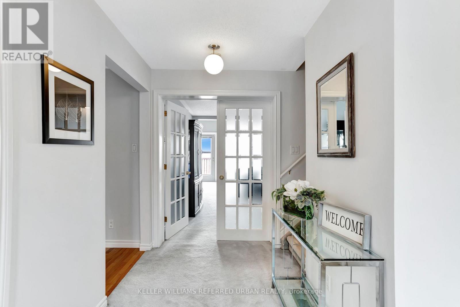 259 Pleasant Boulevard, Georgina, Ontario  L4P 2S7 - Photo 4 - N12487713