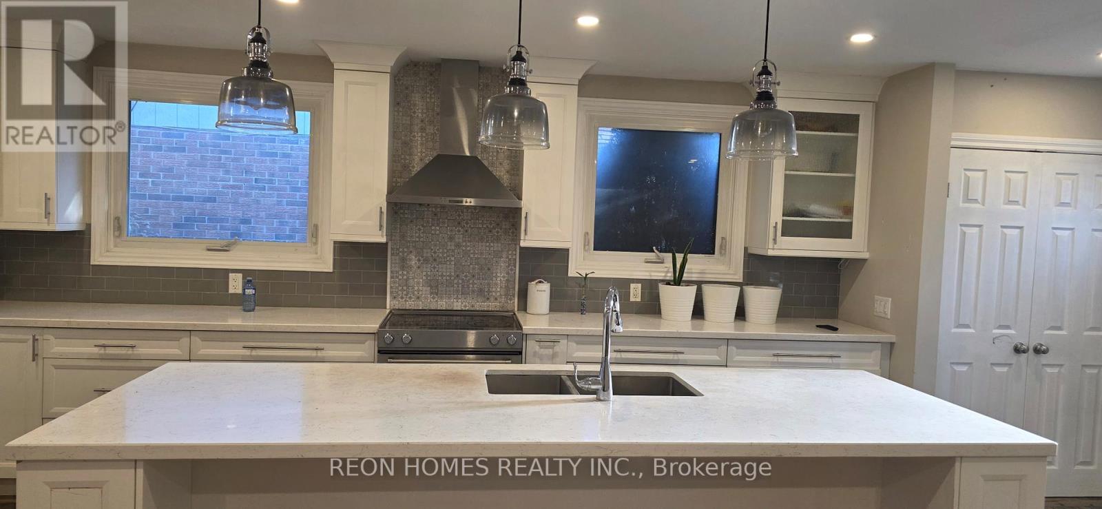 (Main) - 99 Millard Street, Whitchurch-Stouffville, Ontario  L4A 4Z1 - Photo 4 - N12487728