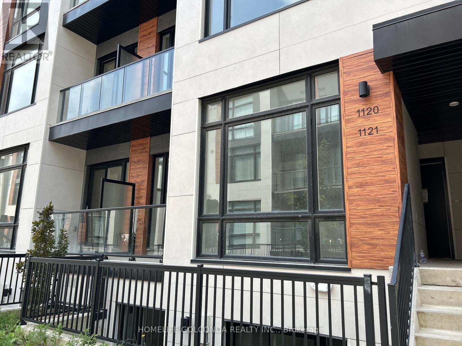 1121 - 12 DAVID EYER ROAD, Richmond Hill, Ontario