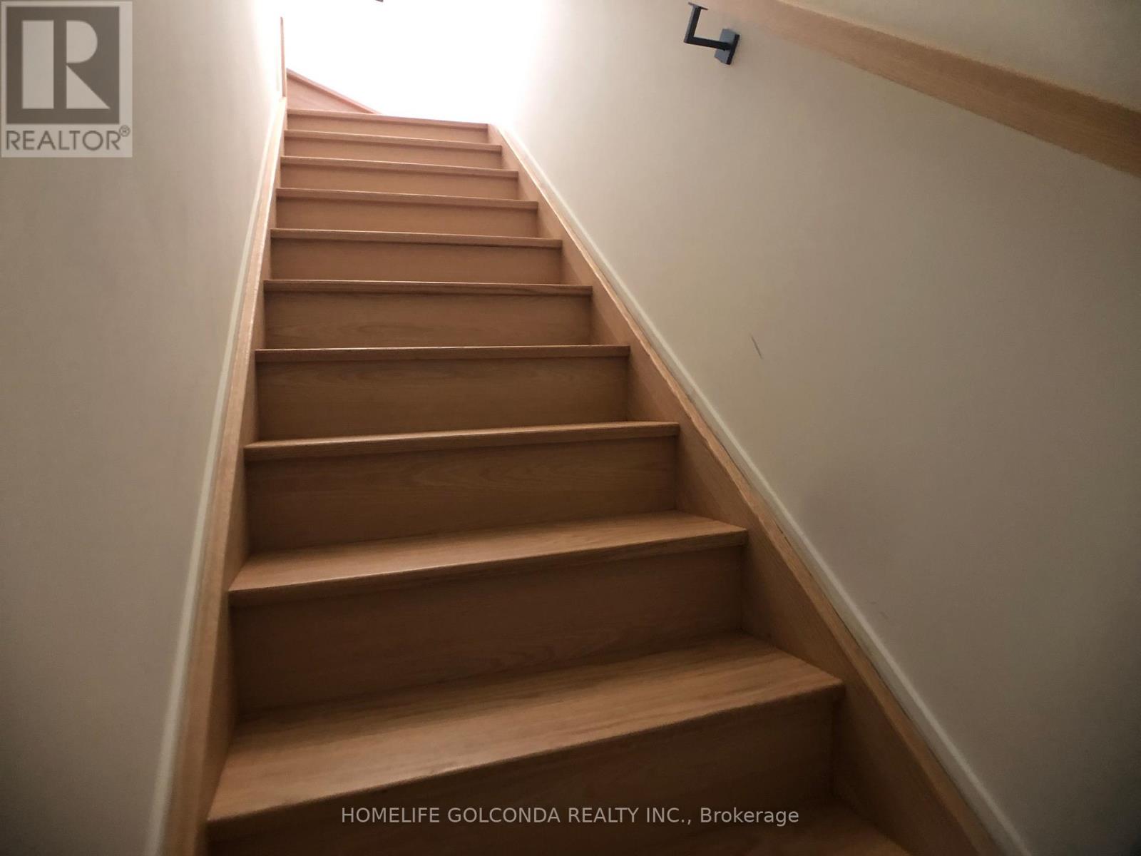 1121 - 12 David Eyer Road, Richmond Hill, Ontario  L4S 0N4 - Photo 11 - N12487732