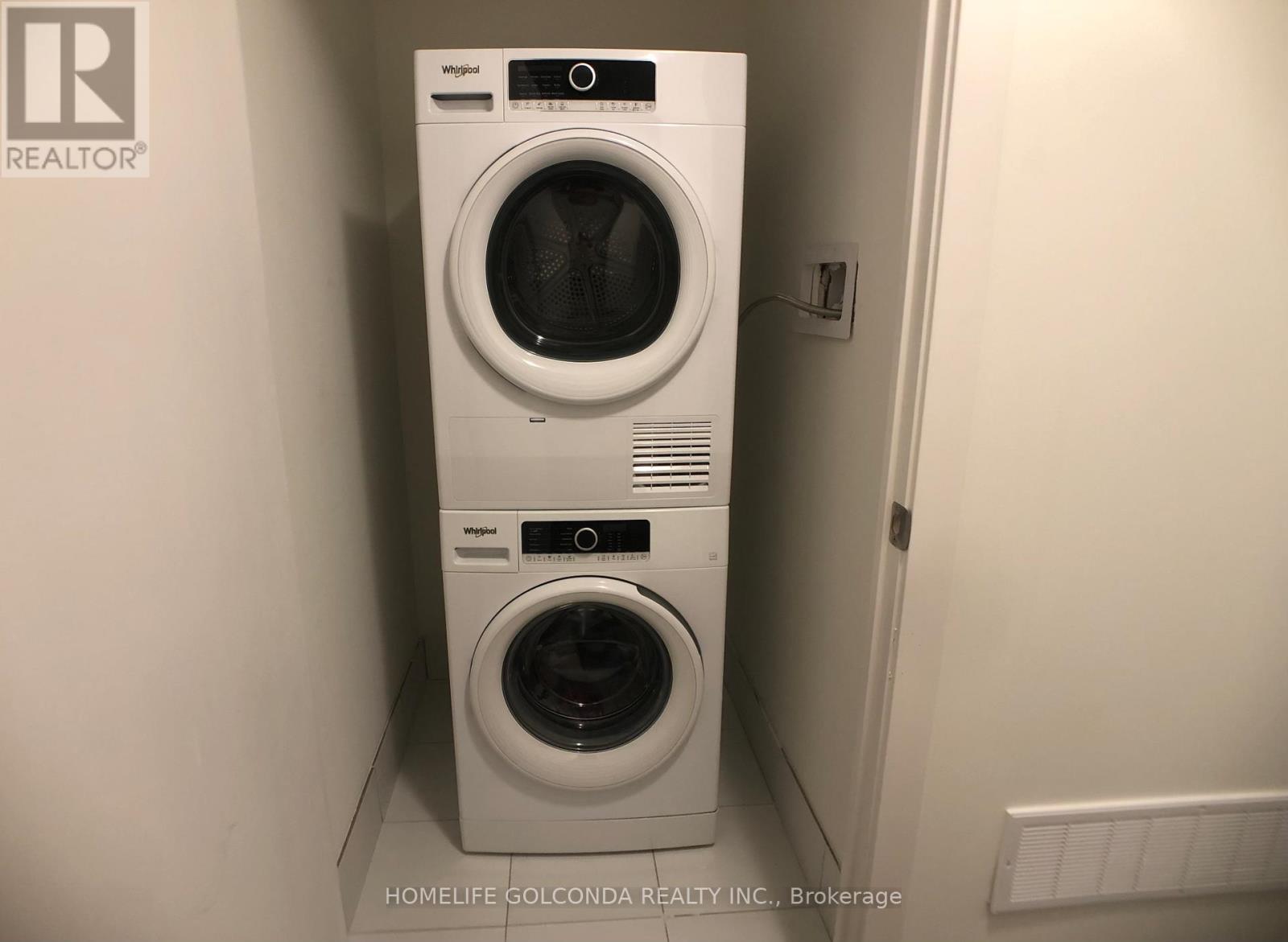 1121 - 12 David Eyer Road, Richmond Hill, Ontario  L4S 0N4 - Photo 20 - N12487732