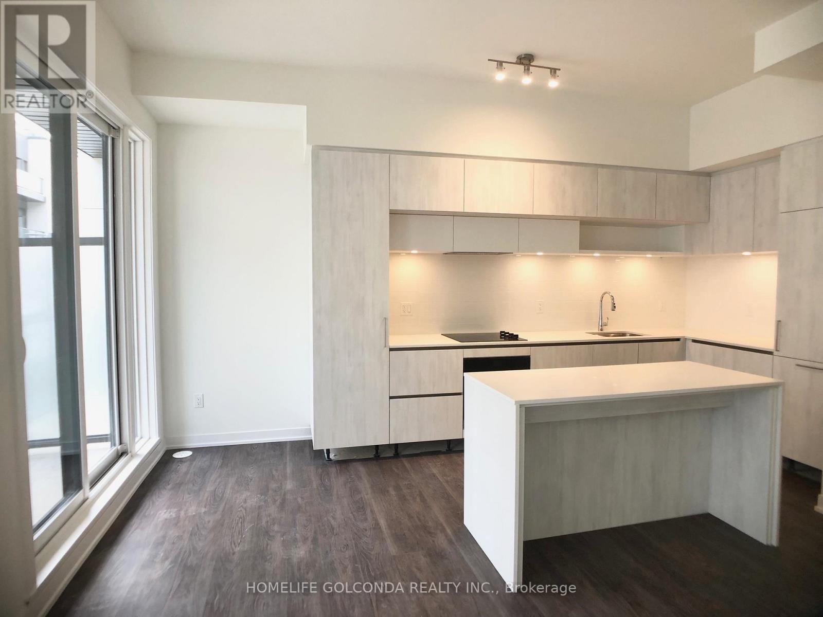 1121 - 12 David Eyer Road, Richmond Hill, Ontario  L4S 0N4 - Photo 3 - N12487732