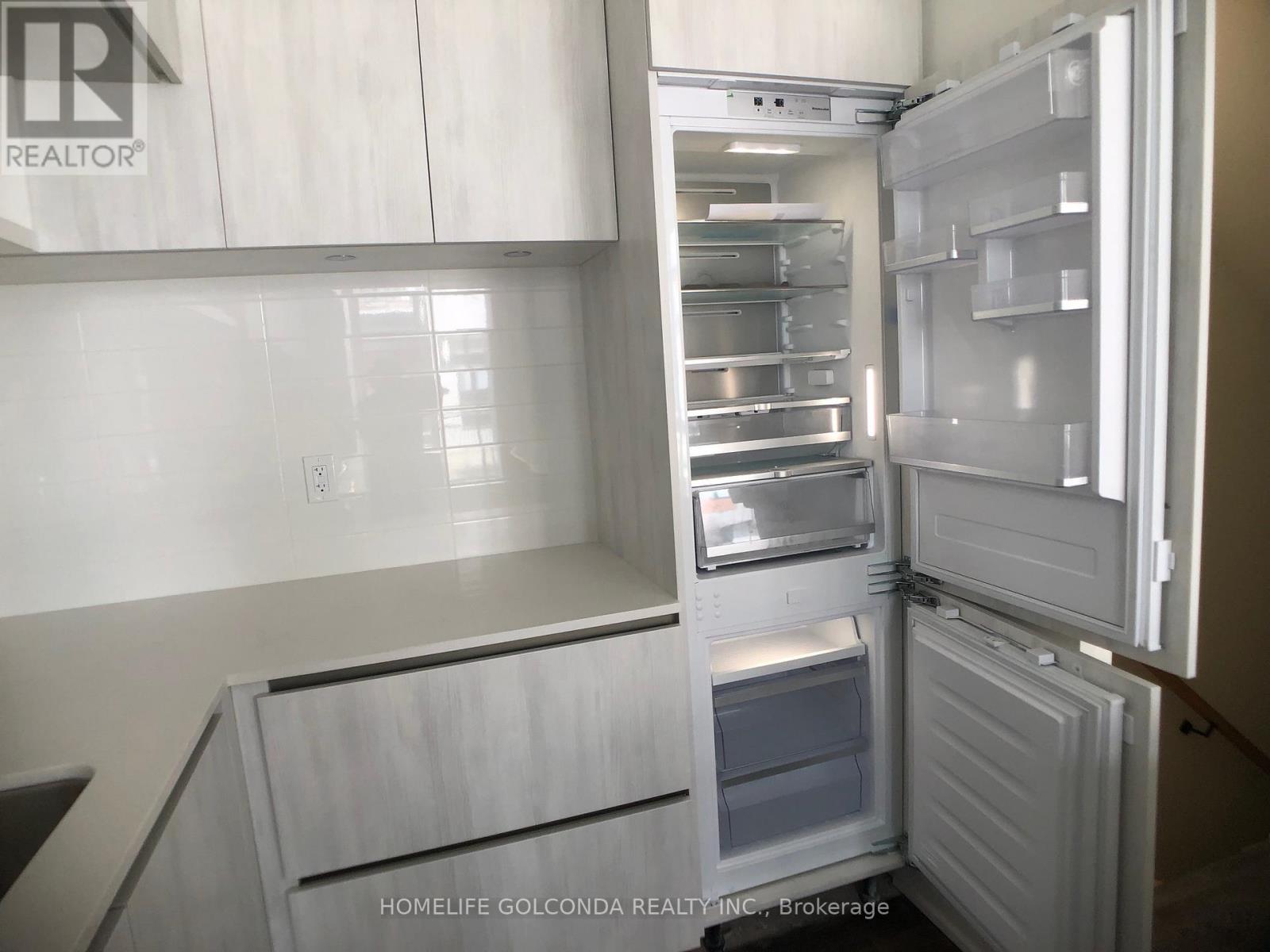 1121 - 12 David Eyer Road, Richmond Hill, Ontario  L4S 0N4 - Photo 5 - N12487732