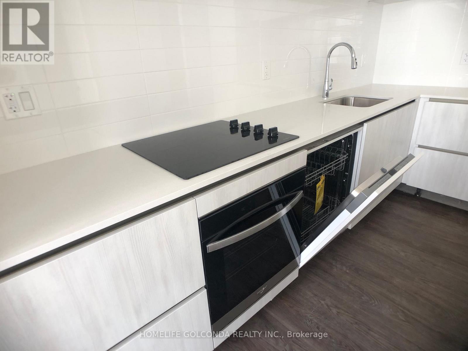 1121 - 12 David Eyer Road, Richmond Hill, Ontario  L4S 0N4 - Photo 6 - N12487732