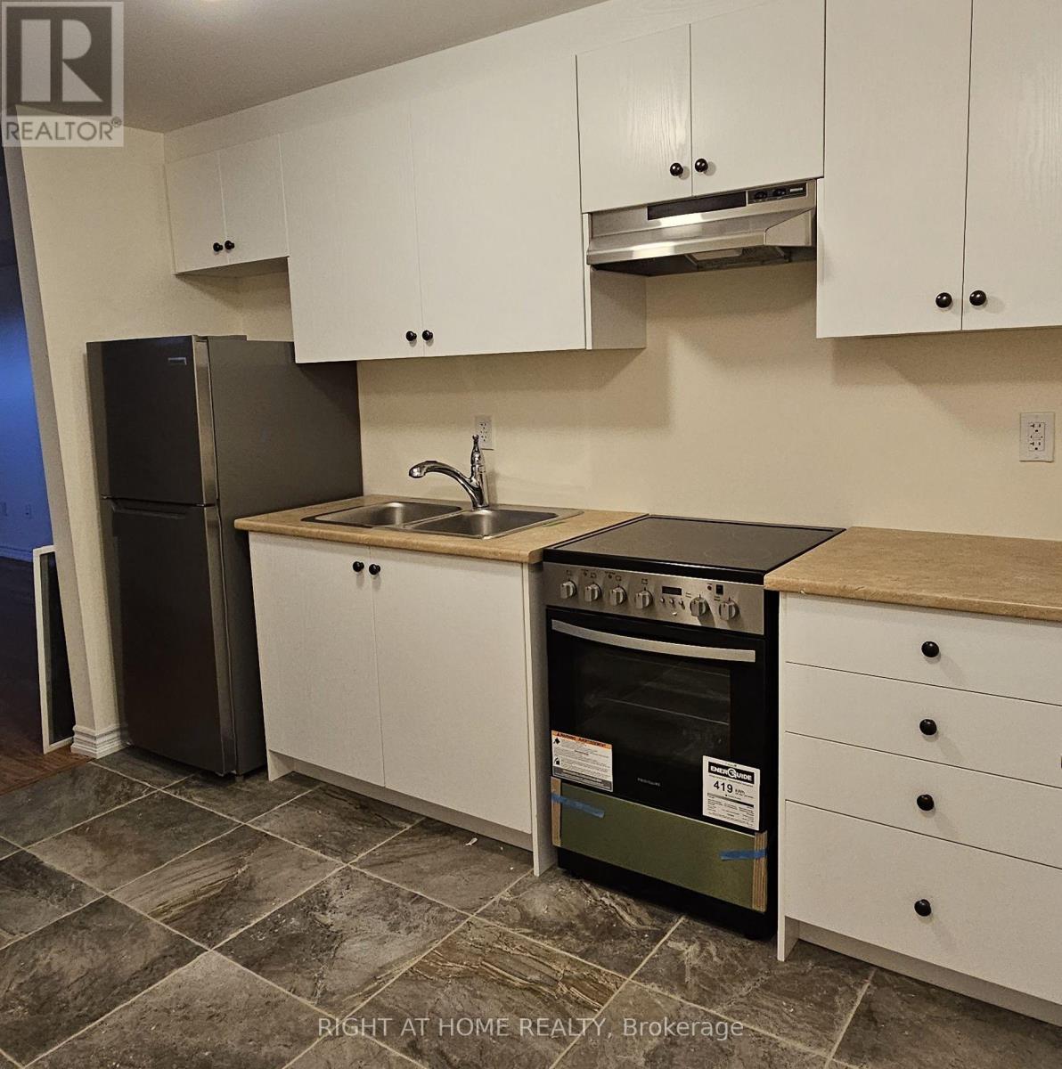 1 - 150 Terry Fox Drive, Barrie, Ontario  L9S 2Z8 - Photo 4 - S12487737