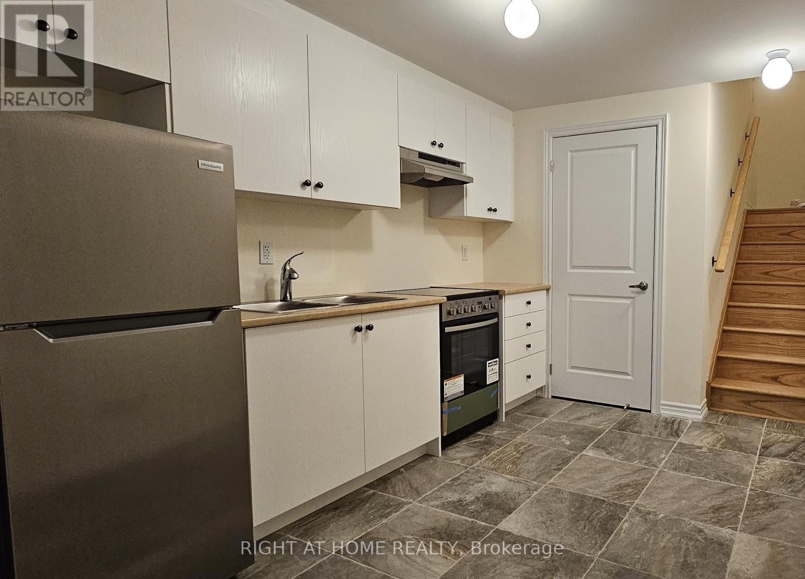 1 - 150 Terry Fox Drive, Barrie, Ontario  L9S 2Z8 - Photo 5 - S12487737