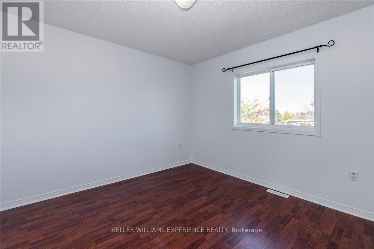 4 Tunbridge Road, Barrie, Ontario  L4M 6S8 - Photo 11 - S12487739