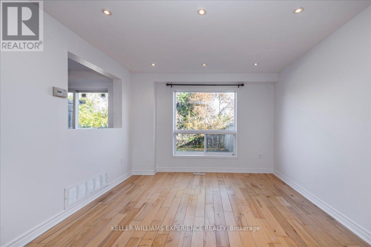 4 Tunbridge Road, Barrie, Ontario  L4M 6S8 - Photo 4 - S12487739