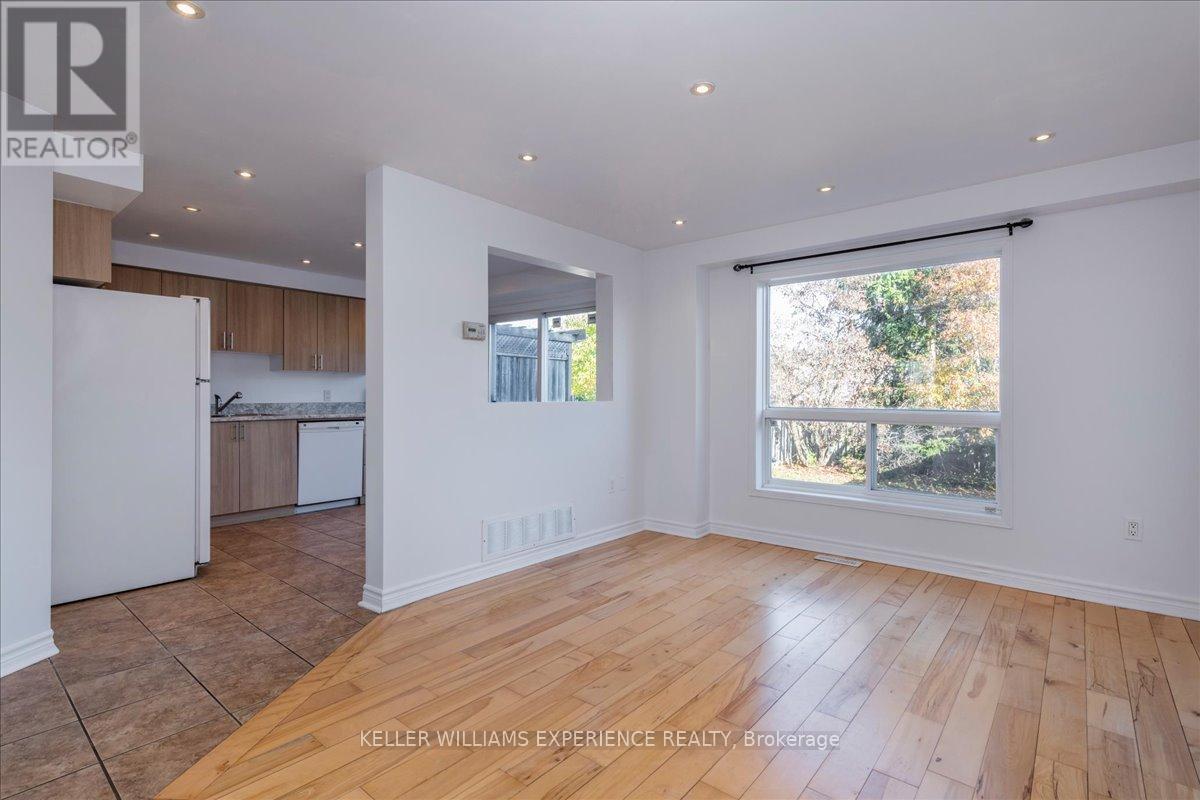 4 Tunbridge Road, Barrie, Ontario  L4M 6S8 - Photo 5 - S12487739