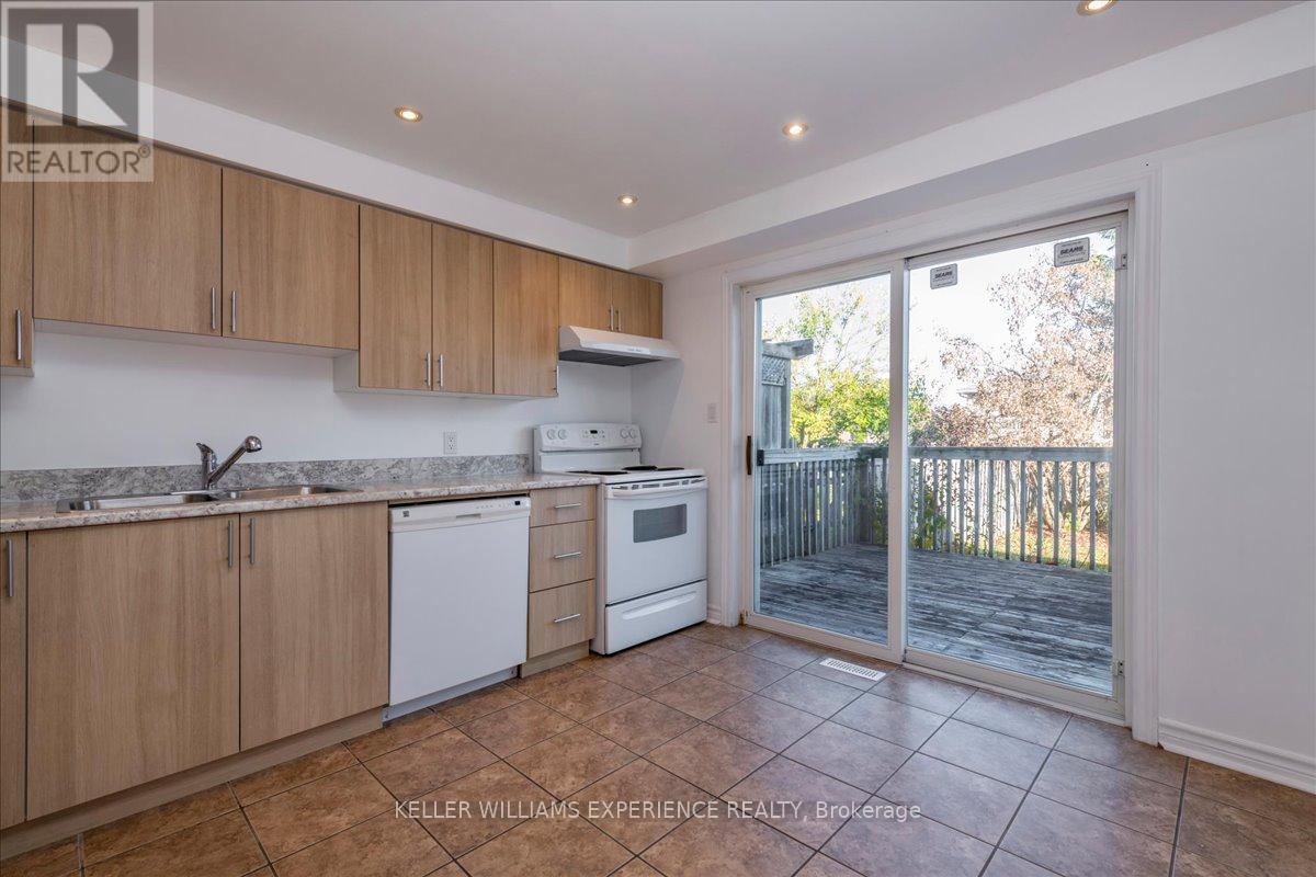 4 Tunbridge Road, Barrie, Ontario  L4M 6S8 - Photo 6 - S12487739