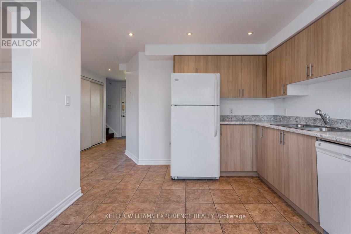 4 Tunbridge Road, Barrie, Ontario  L4M 6S8 - Photo 8 - S12487739