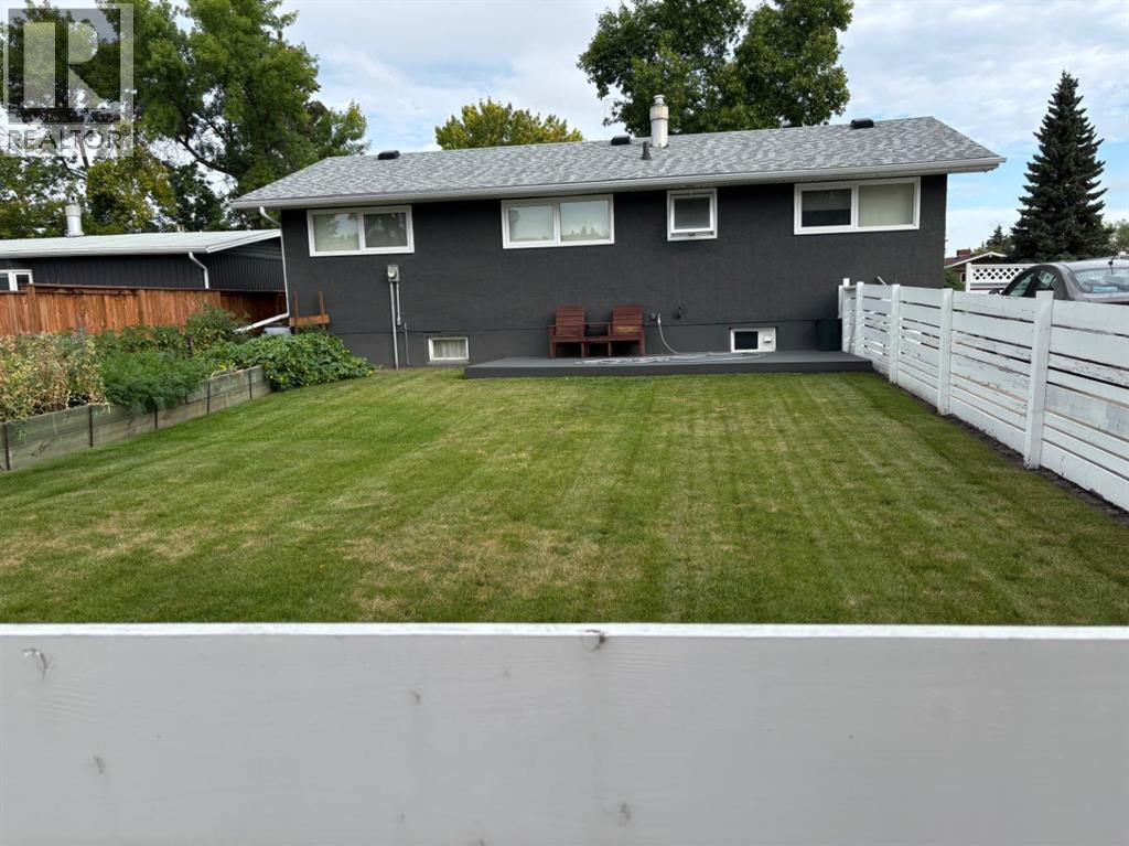 23 Spencer Street, Red Deer, Alberta  T4N 0B1 - Photo 39 - A2265300