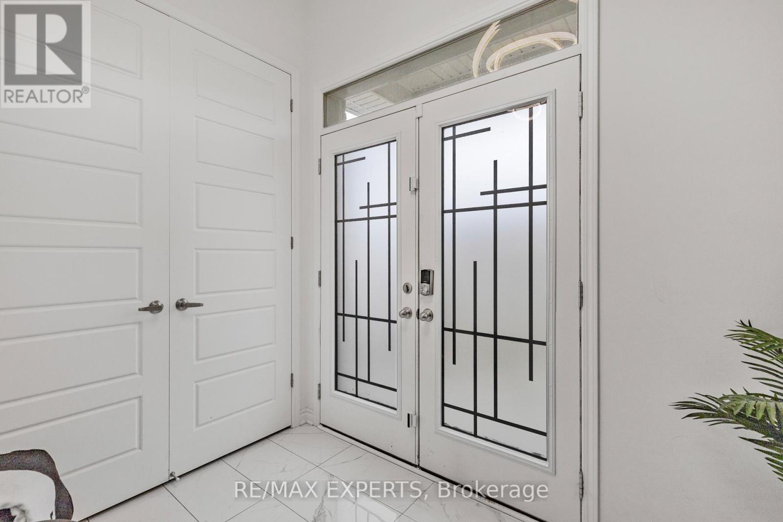 1358 Lobelia Crescent, Milton, Ontario  L9E 1X5 - Photo 17 - W12487682