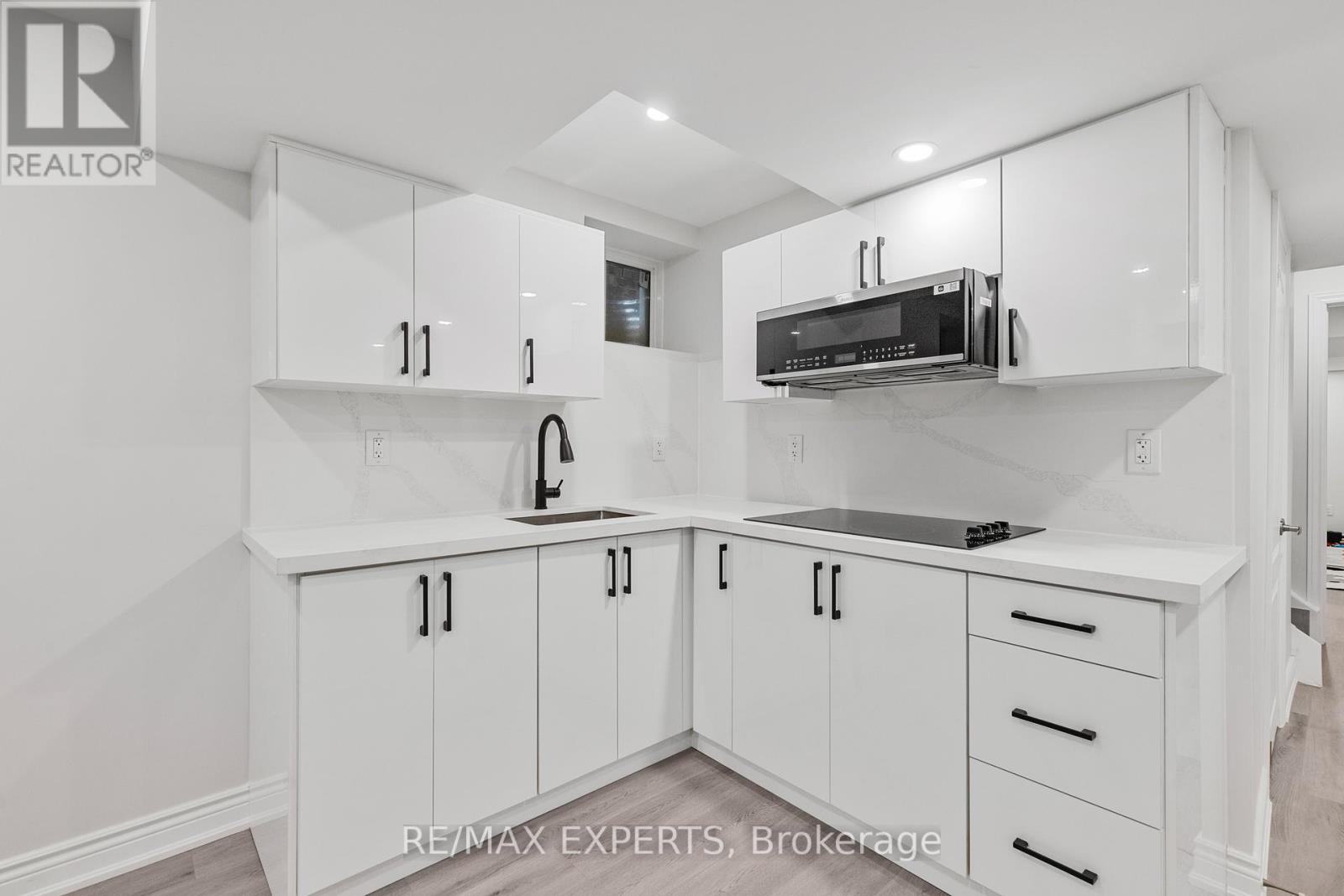 1358 Lobelia Crescent, Milton, Ontario  L9E 1X5 - Photo 33 - W12487682