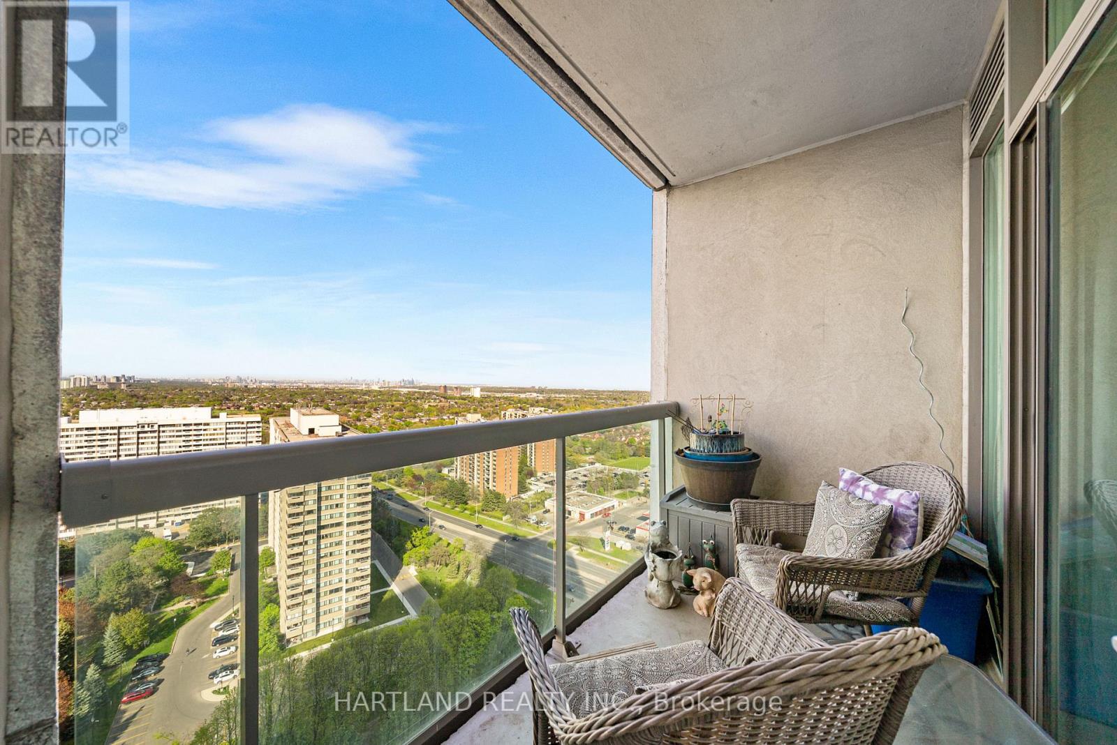 2701 - 3504 Hurontario Street, Mississauga, Ontario  L5B 0B9 - Photo 15 - W12487702