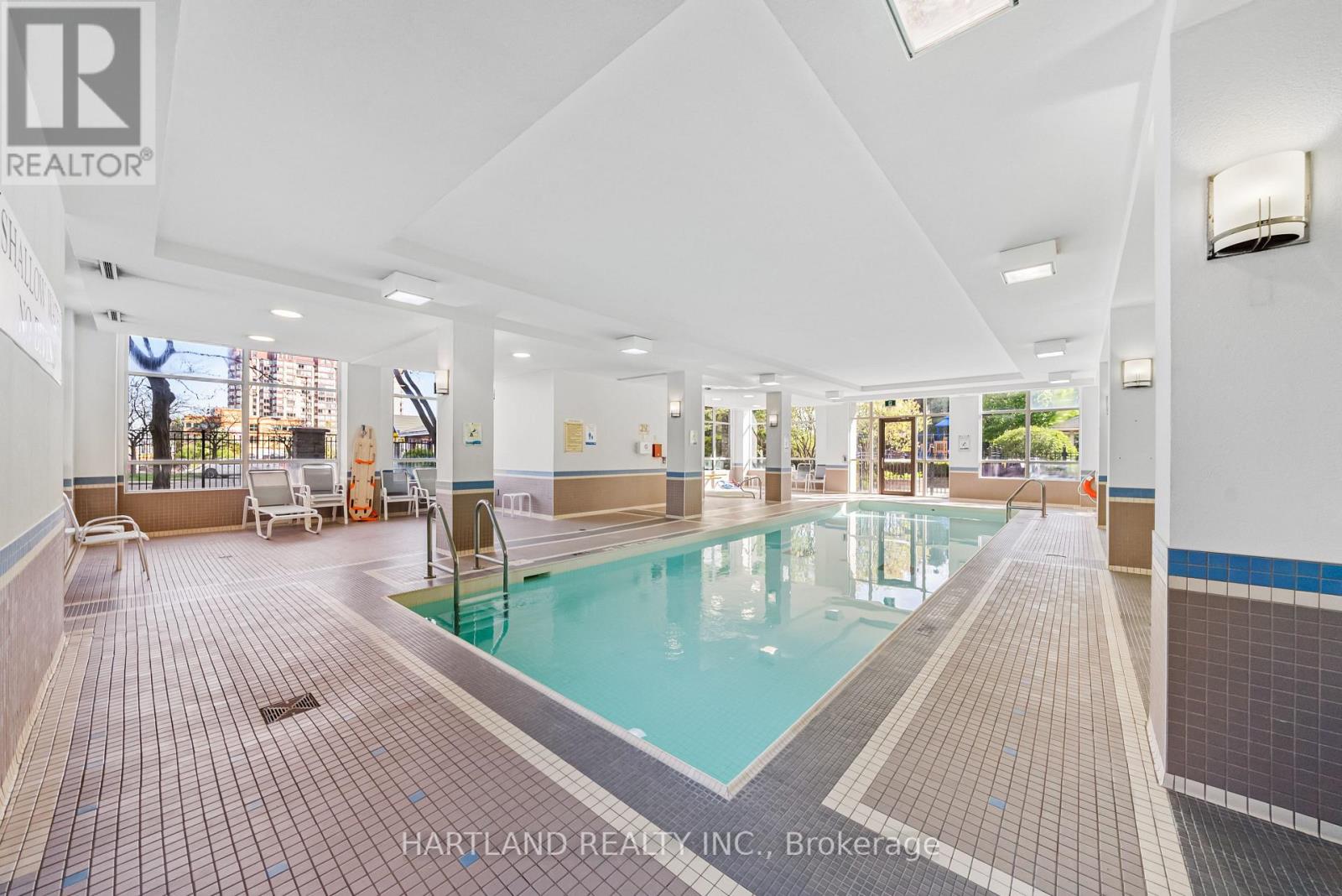 2701 - 3504 Hurontario Street, Mississauga, Ontario  L5B 0B9 - Photo 31 - W12487702