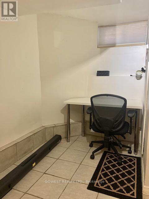 3 - 487 Indian Grove, Toronto, Ontario  M6P 2J1 - Photo 6 - W12487705