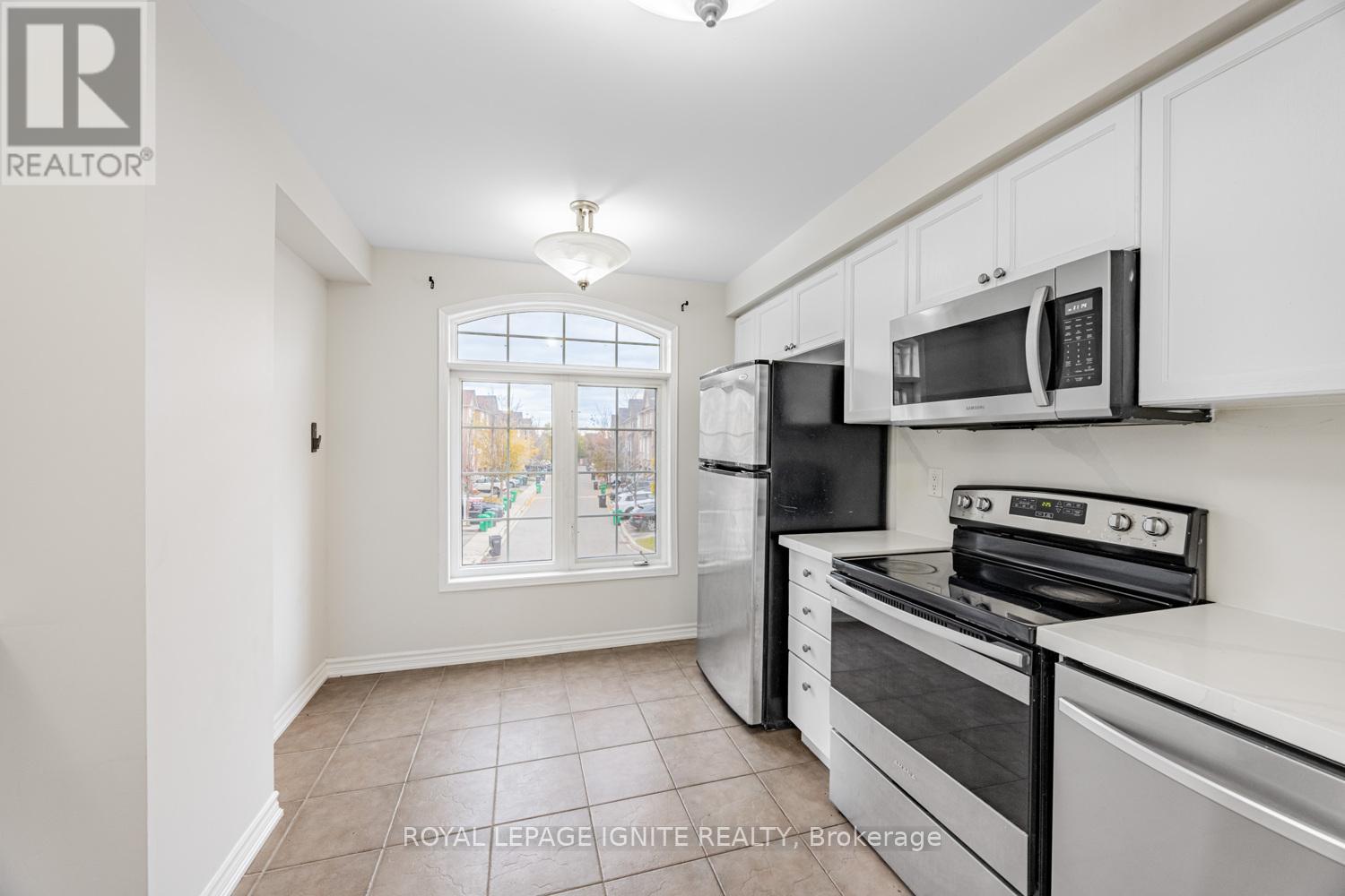 3356 Redpath Circle, Mississauga, Ontario  L5N 8R2 - Photo 10 - W12487714