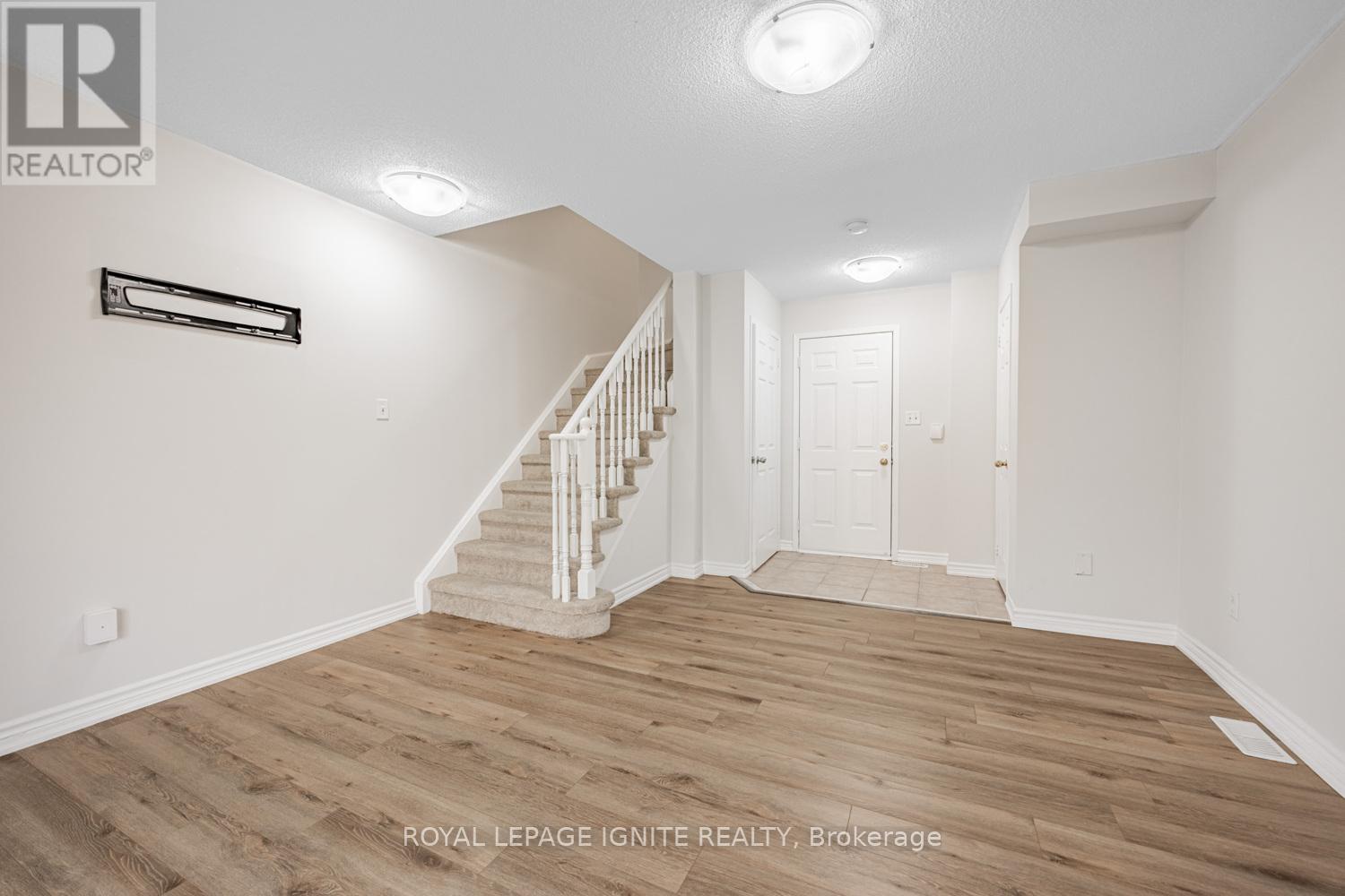 3356 Redpath Circle, Mississauga, Ontario  L5N 8R2 - Photo 24 - W12487714