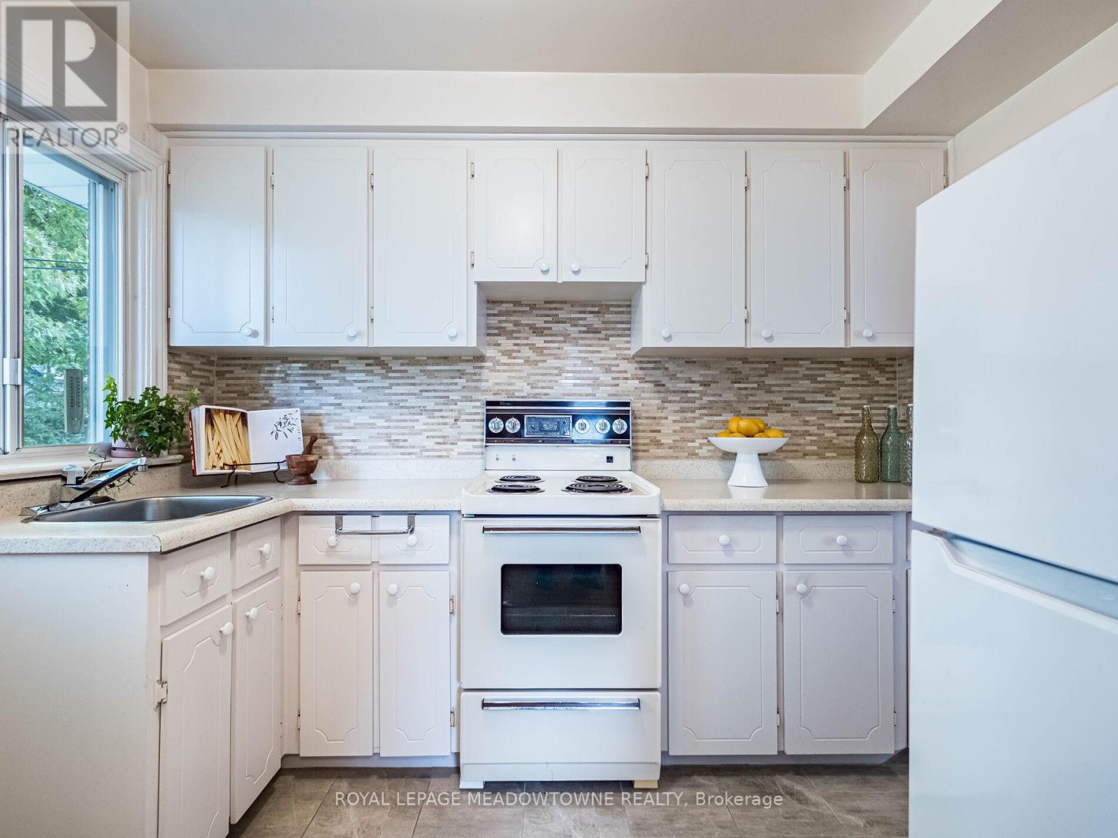 20 Erlesmere Avenue, Brampton, Ontario  L6W 2T5 - Photo 22 - W12487723