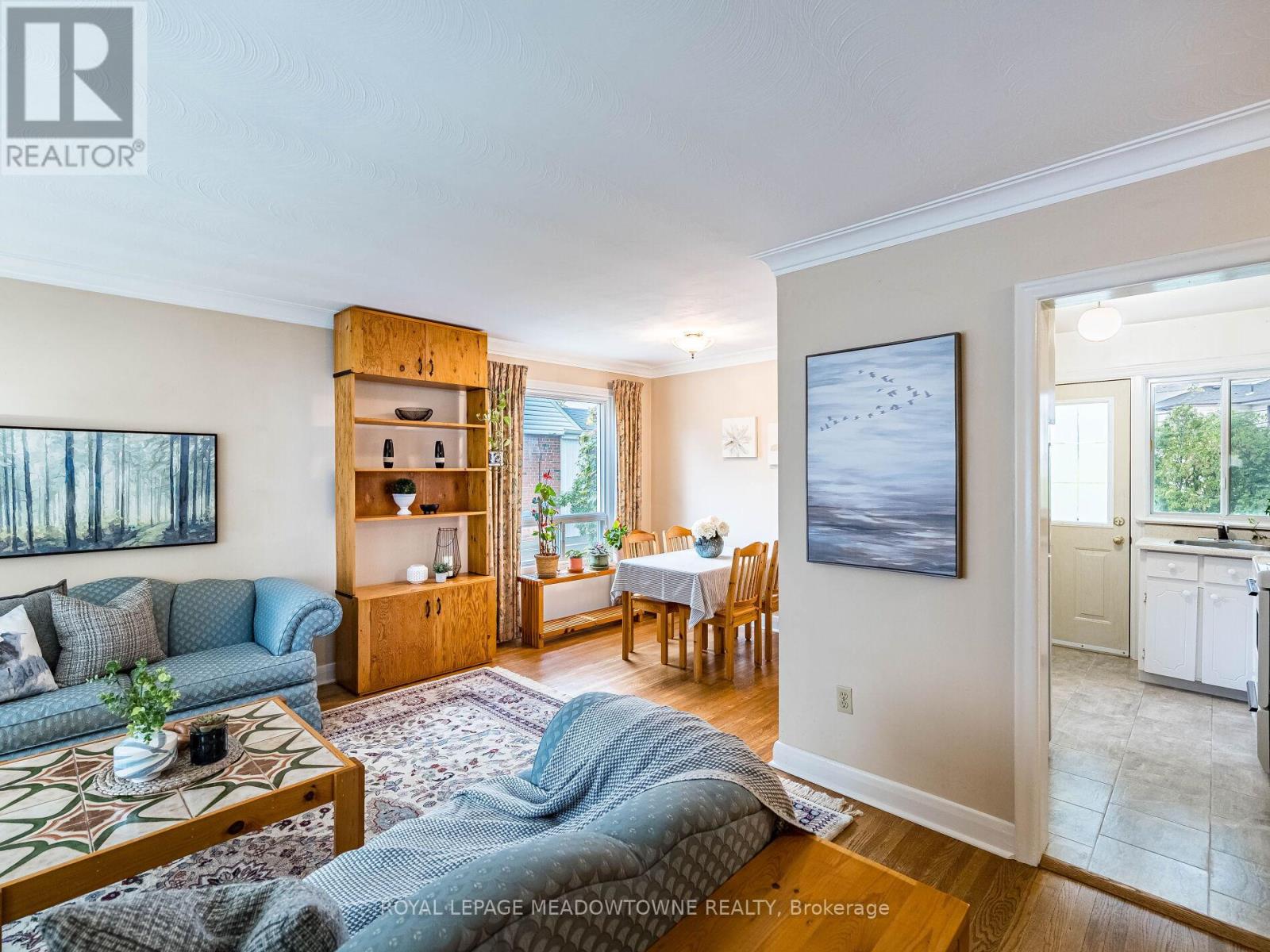 20 Erlesmere Avenue, Brampton, Ontario  L6W 2T5 - Photo 8 - W12487723