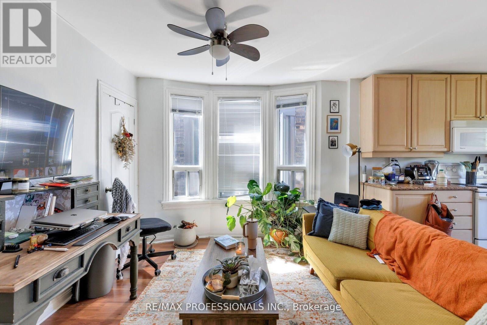 176 Symington Avenue, Toronto, Ontario  M6P 3W6 - Photo 18 - W12487724