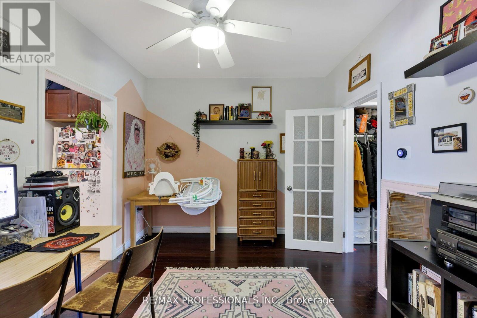 176 Symington Avenue, Toronto, Ontario  M6P 3W6 - Photo 7 - W12487724