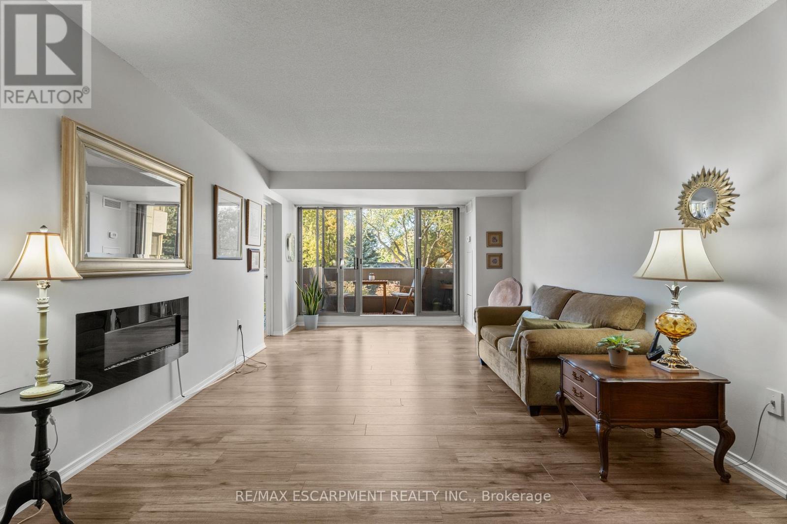 302 - 1201 North Shore Boulevard E, Burlington, Ontario  L7S 1Z5 - Photo 11 - W12487729